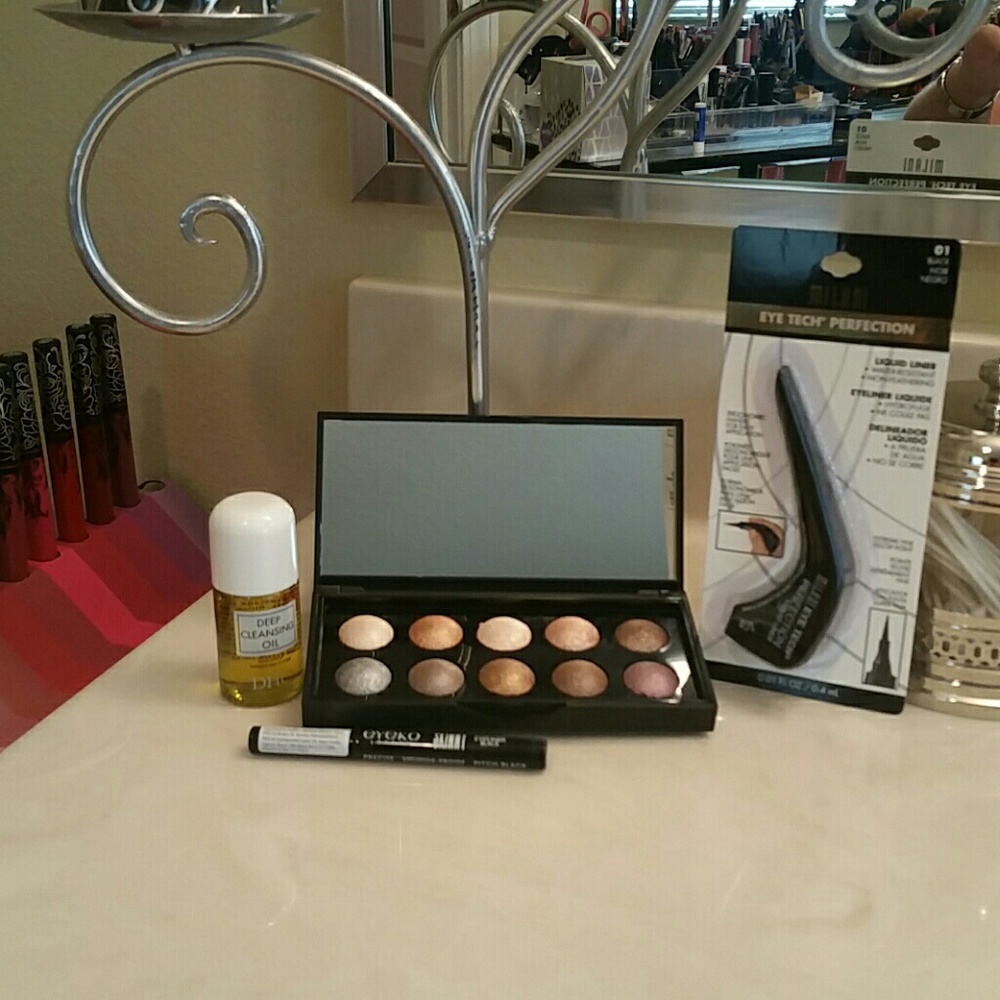 4 Piece Makeup Collection NIB